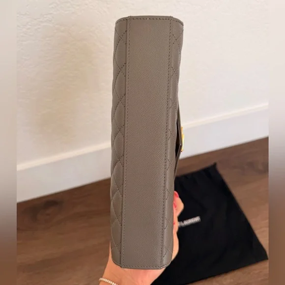 Yves Saint Laurent medium envelope bag - Picture 4 of 6